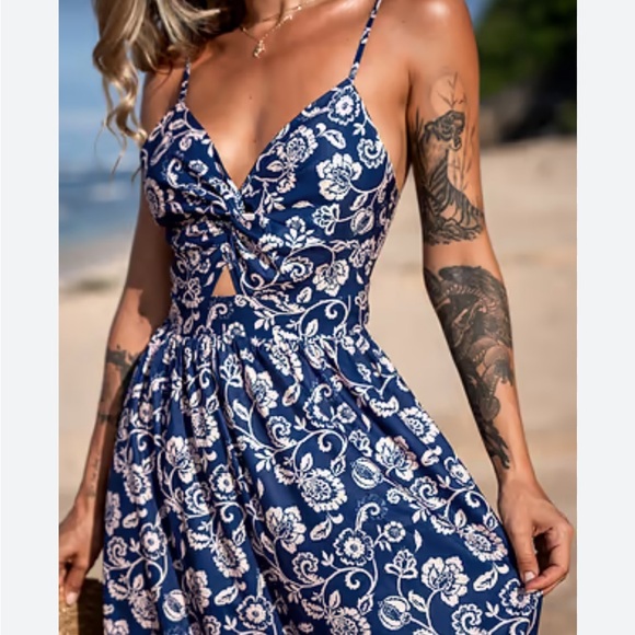 Cupshe Floral Dress - Picture 3 of 16